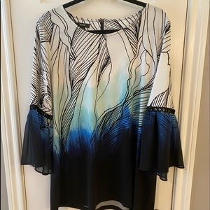 Alfani stretchy top with flared sleeves